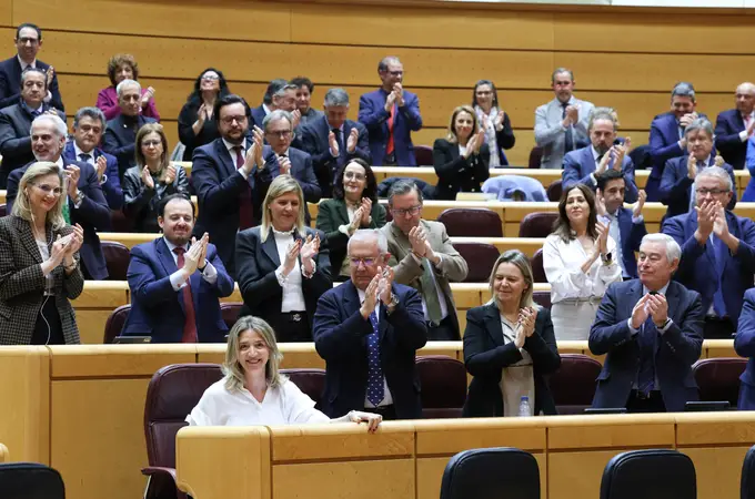 Sánchez «desprecia» al Senado: cinco sesiones de control ausente