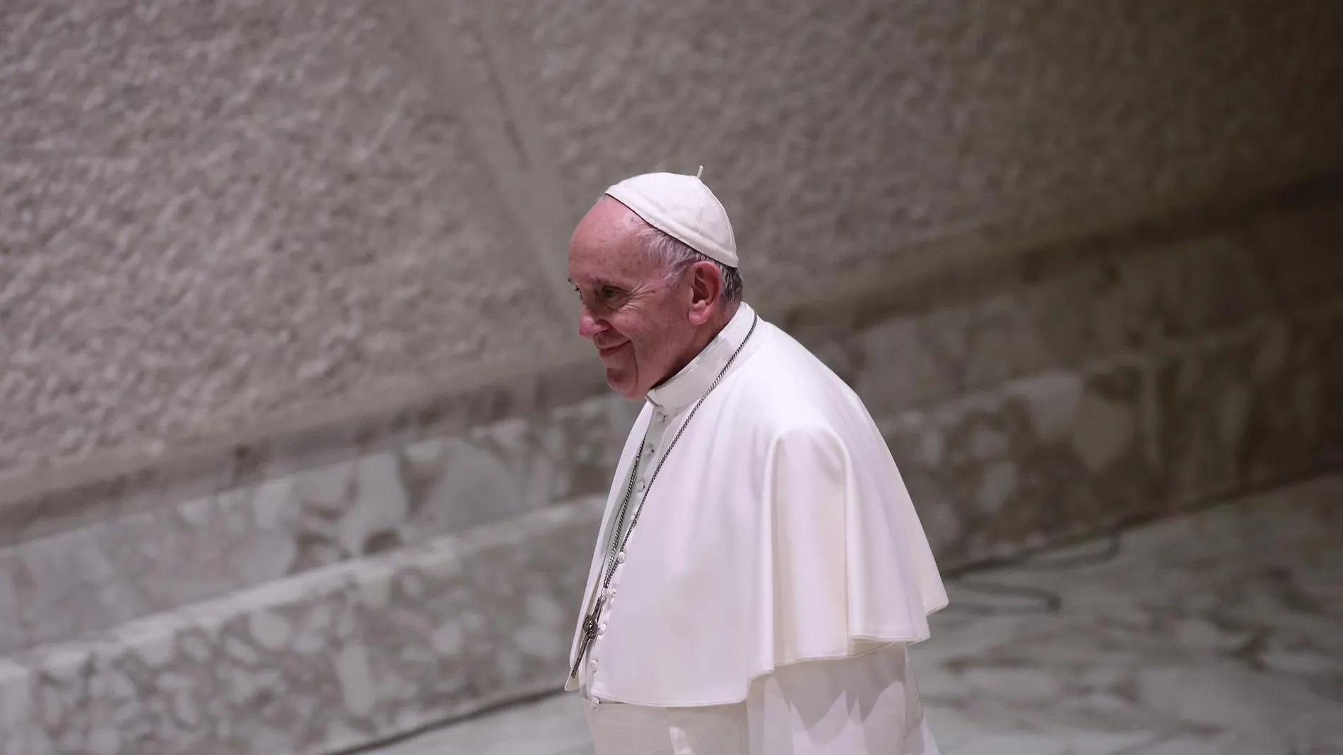 El Papa sobre la 'Fiducia supplicans': "No bendigo un matrimonio homosexual, bendigo a dos personas que se aman"