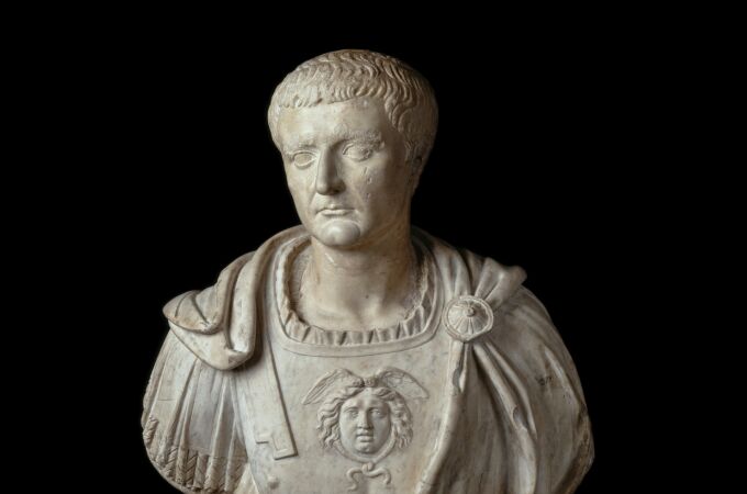 Busto que representa al emperador Tiberio