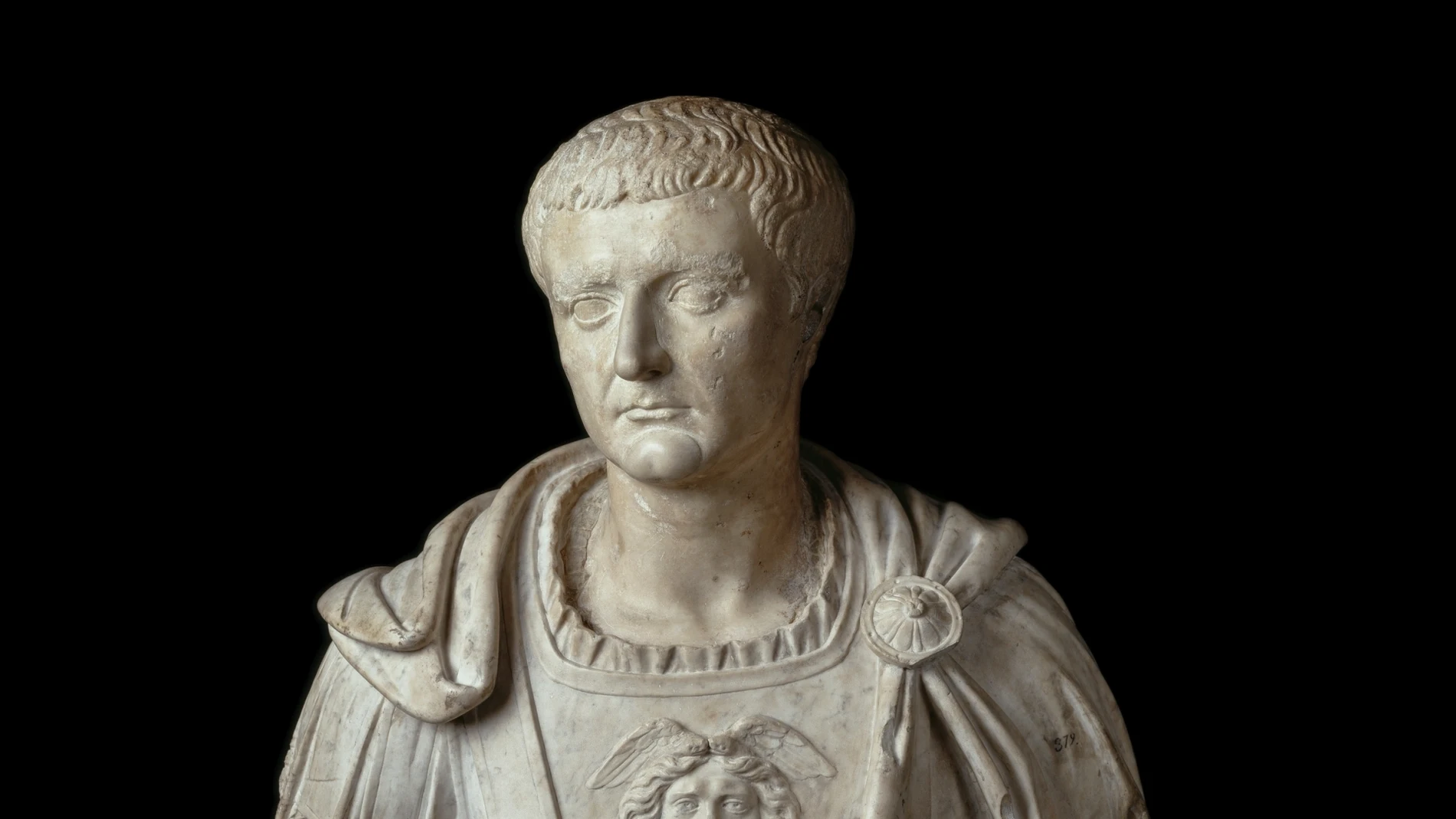 Busto que representa al emperador Tiberio