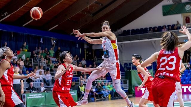 María Conde busca a una compañera ante Japón