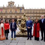 Inauguración de la nueva escultura china en la Plaza Mayor de Salamanca