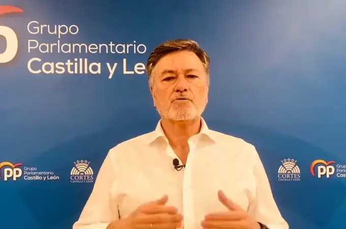 Francisco Vázquez acusa al PSOE de «vender el país a trozos»