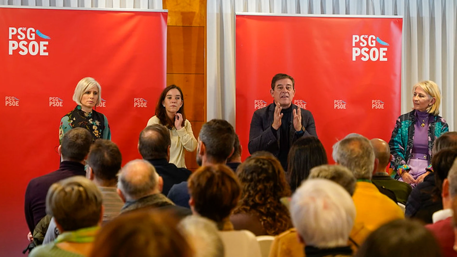 Besteiro, durante el encuentro de hoy en A Coruña.