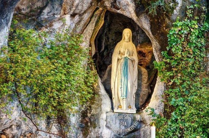 Gruta de Nuestra Señora de Lourdes (Francia)