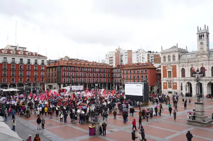 La izquierda pincha en su protesta de Valladolid