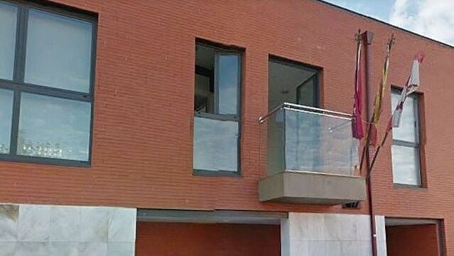 Fachada de la Casa Consistorial de Gradefes (León)