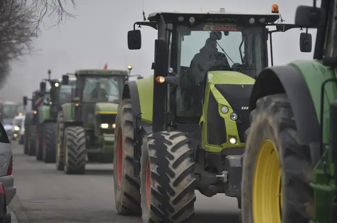 Los agricultores vuelven a cortar carreteras este jueves en Castilla-La Mancha