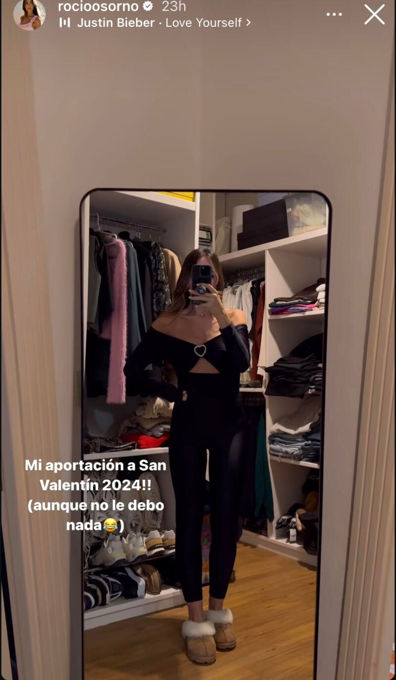 Rocío Osorno con mono de Calzedonia.