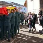 Nogarejas (León) despide al guardia civil asesinado por una narcolancha en Barbate