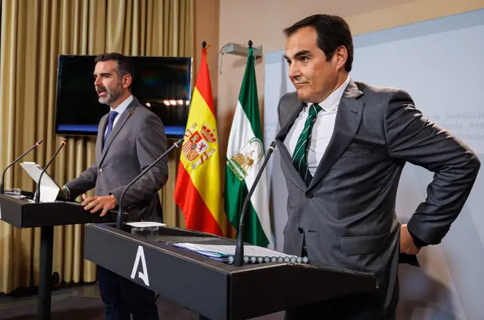Andalucía recurrirá a unidades de apoyo frente al «vuelva usted mañana» en la Administración