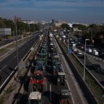 Economía.- Un millar de tractores se concentran este martes en Mercabarna, Port de Tarragona y Pontós (Girona)