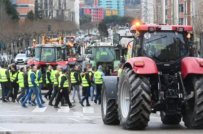 Miles de tractores toman Castilla y León