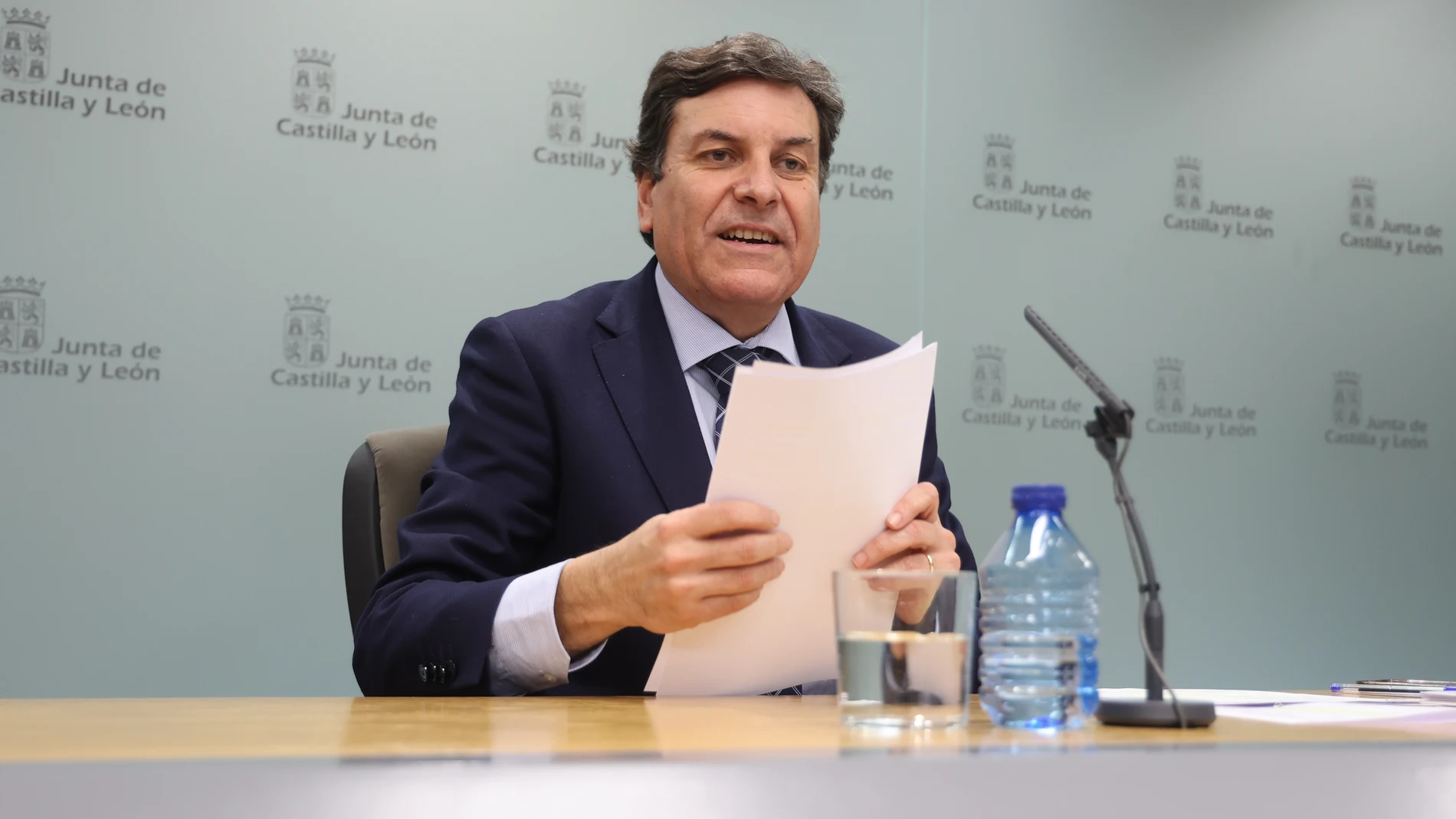 El consejero de Economía y Hacienda y portavoz, Carlos Fernández Carriedo