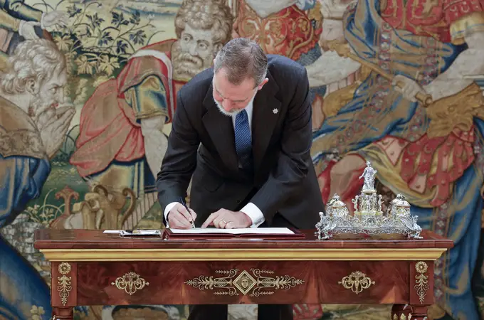 El Rey firma la primera reforma de la Constitución de su reinado 