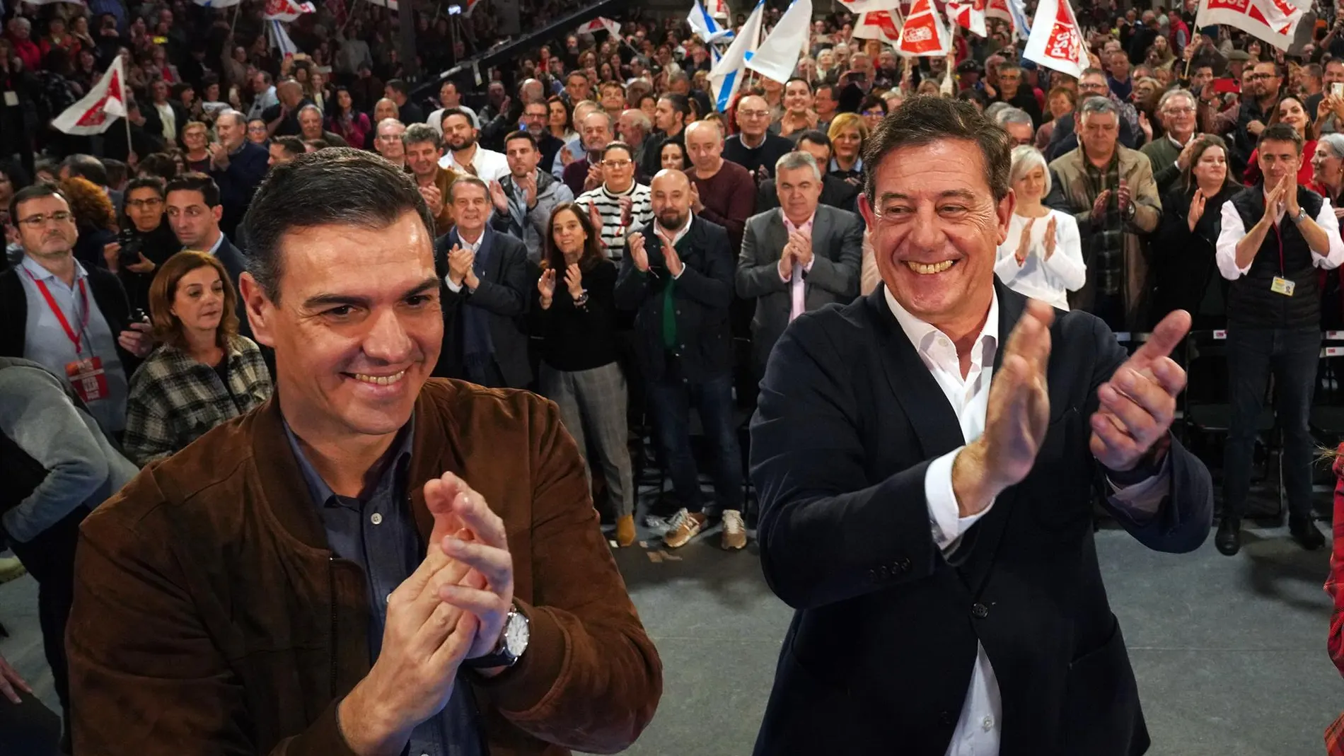 18F.- Sánchez da un último impulso a Besteiro y avisa: "La caída de Rueda y Feijóo es como el cambio, imparable"