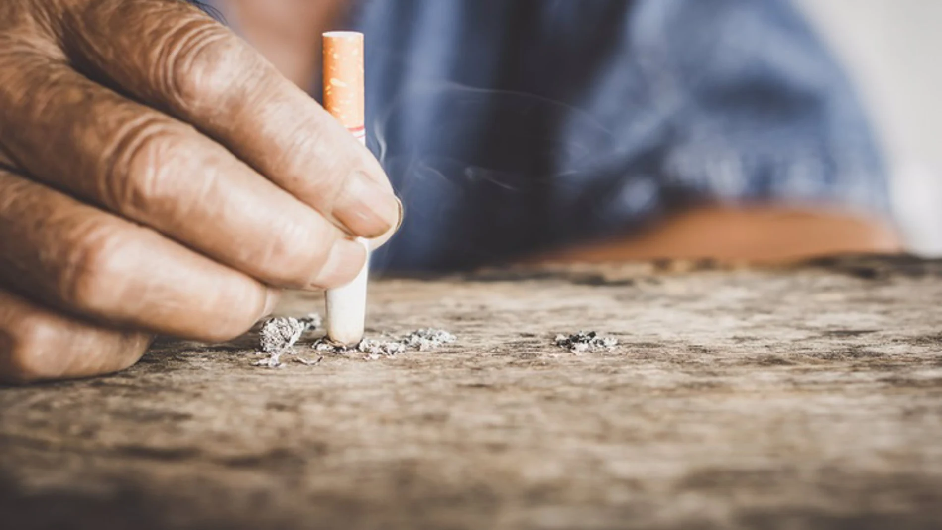 Dejar de fumar a cualquier edad aporta grandes beneficios para la salud y rápidamente, según estudio