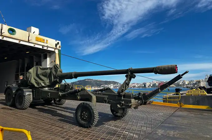 El Ejército de Tierra refuerza la potencia de fuego en el Estrecho con ocho obuses SIAC 155/52 en Ceuta 