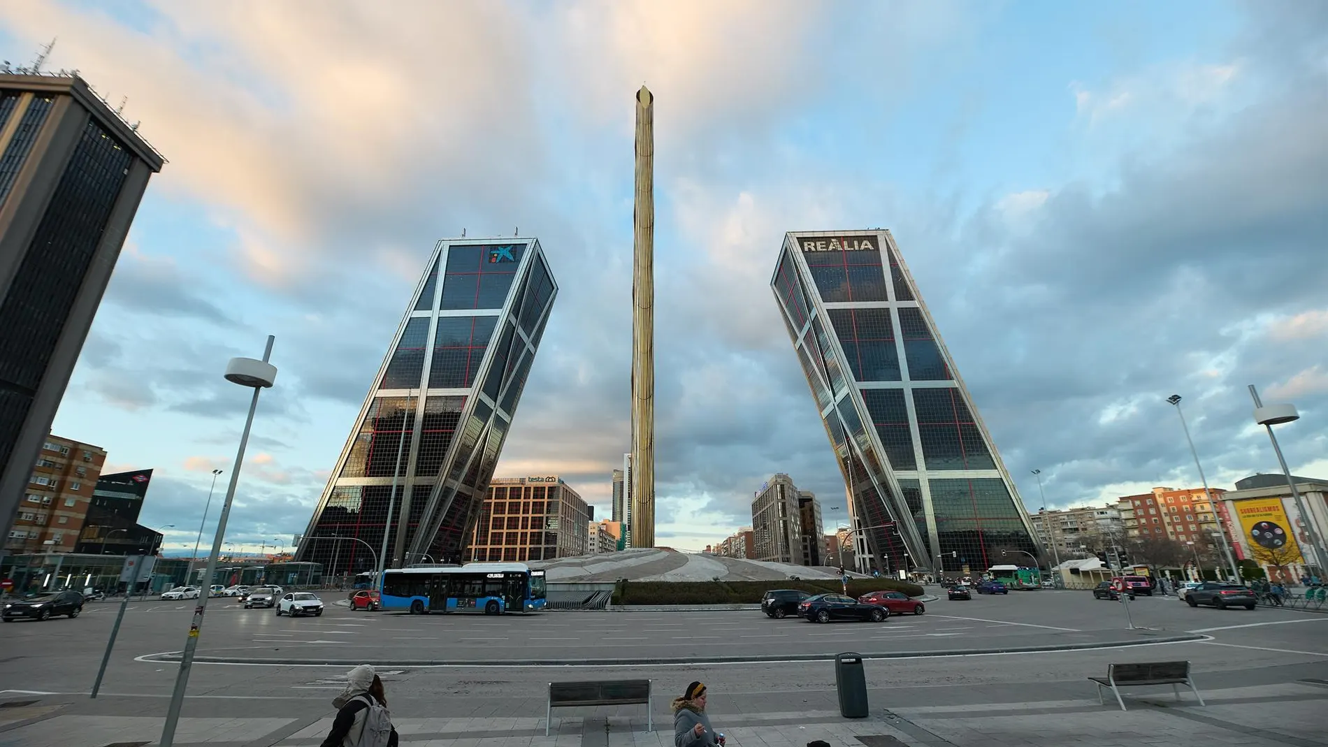 Vox pregunta la previsión de funcionamiento del movimiento bascular del Obelisco de Calatrava, parado desde hace 15 años