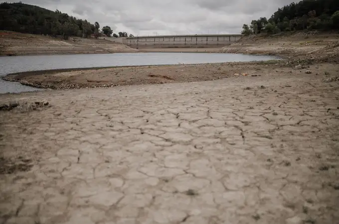 La crisis y el procés, una década perdida para la gestión del agua