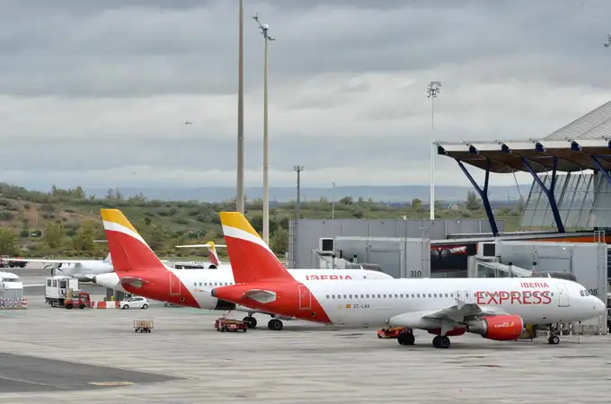 Iberia Express ofrece billetes por 20 euros para volar entre Canarias y Madrid 