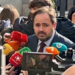 El presidente del Partido Popular de Castilla-La Mancha, Paco Núñez, responde a los medios