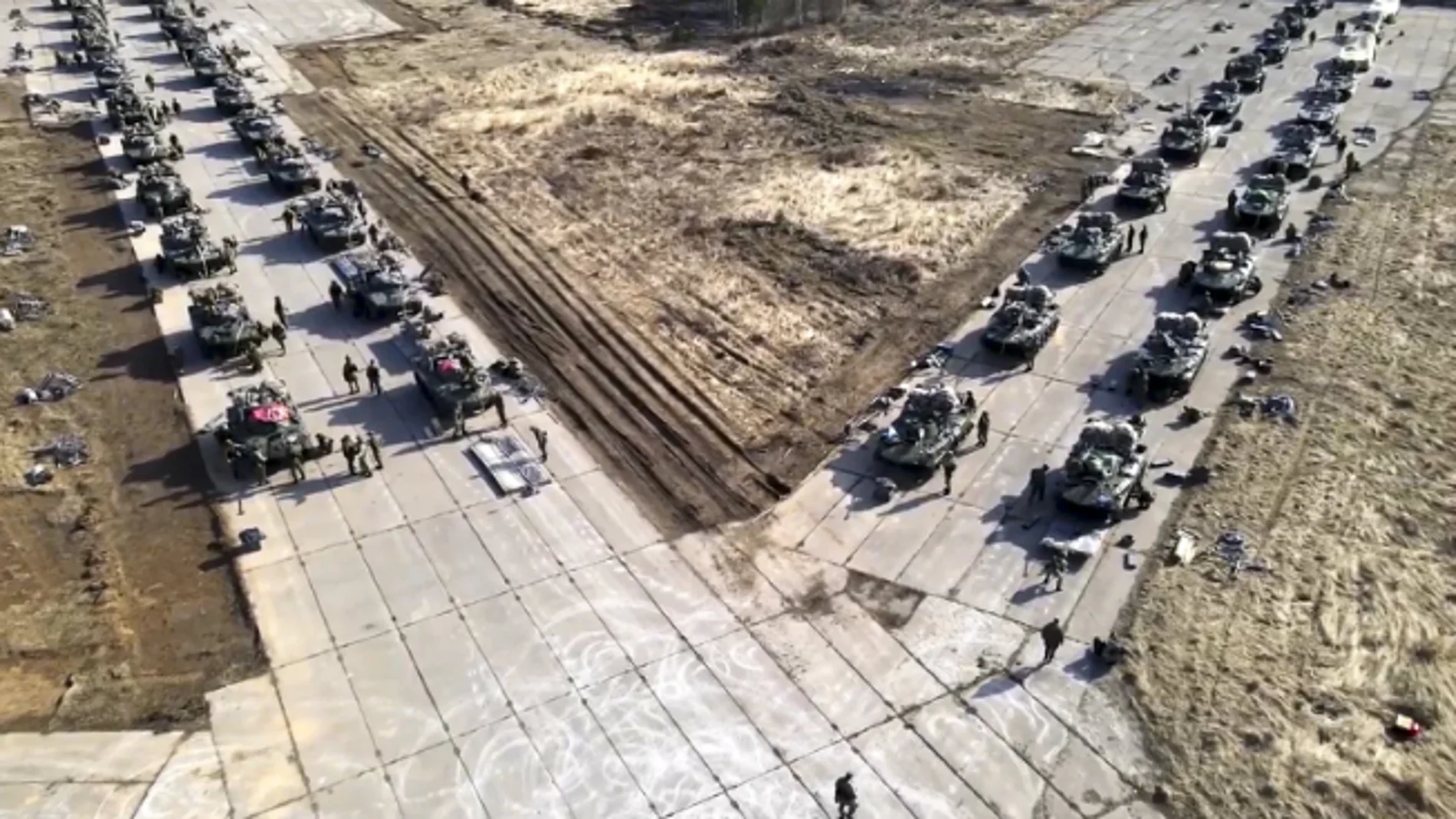 Rusia acumula miles de tropas adicionales para doblegar a Ucrania en su momento de mayor debilidad