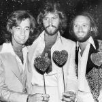 Desde la izquierda, Robin, Barry y Maurice Gibb, integrantes de los Bee Gees