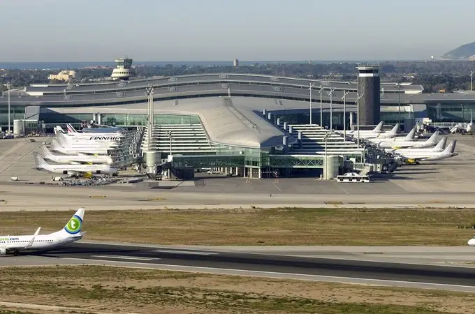 Alerta en el aeropuerto de El Prat-Barcelona por una fuga de material radioactivo en un avión