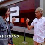 Inés Hernand y Jesús Calleja se saludan