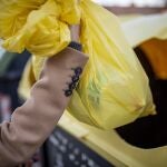 Reciclaje en el contenedor amarillo
