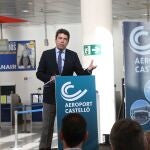 El presidente de la Generalitat valenciana, Carlos Mazón, ha visitado hoy el aeropuerto de Castellón