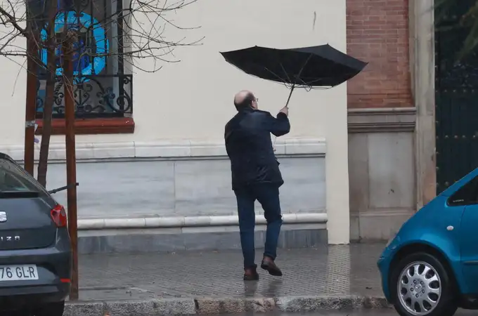 Temporal en España, en directo: alertas por fuertes vientos, lluvia y nieve por la borrasca