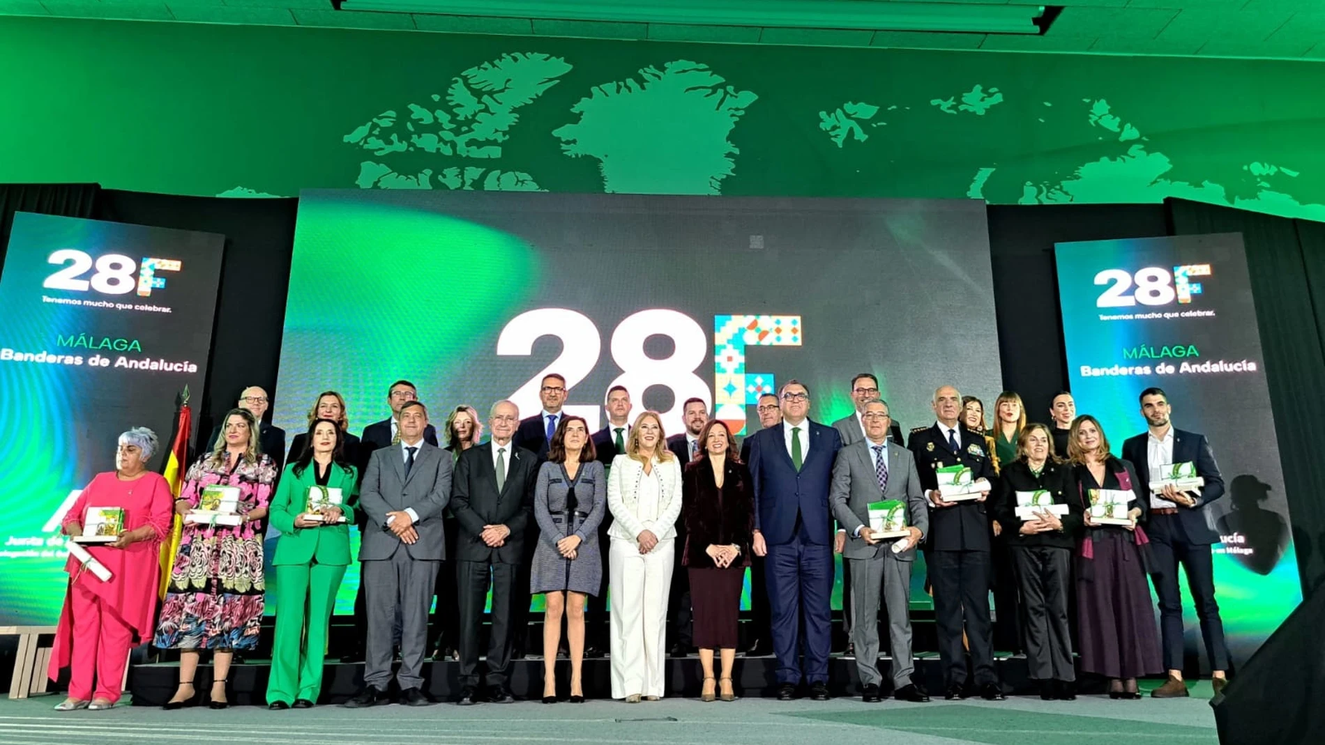 Acto de entrega de las Banderas de Andalucía en Málaga