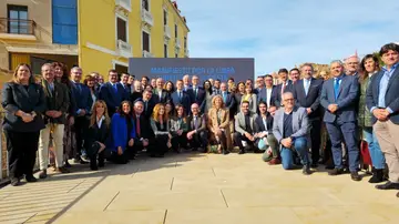 Imagen de la cumbre política en la que representantes políticos de más de 20 municipios de la Región y de la provincia de Albacete crearon el Grupo Ferroviario Conexión Sureste