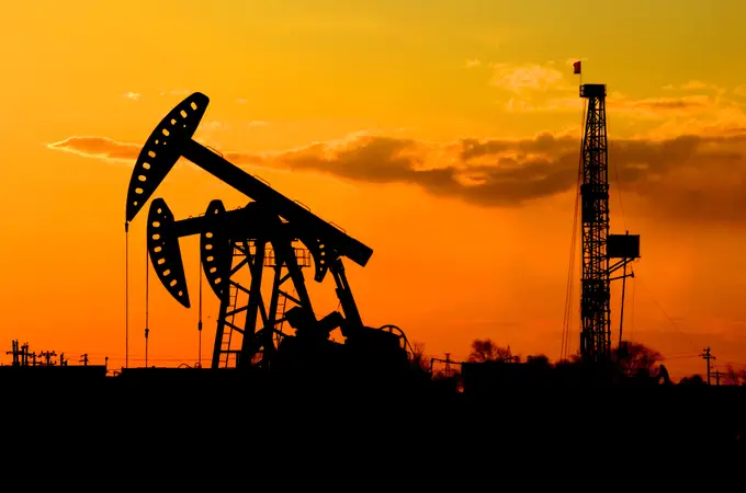 Más presión para el precio de los carburantes: la OPEP+ prorrogará hasta junio el recorte voluntario de producción de casi dos millones de barriles de petróleo