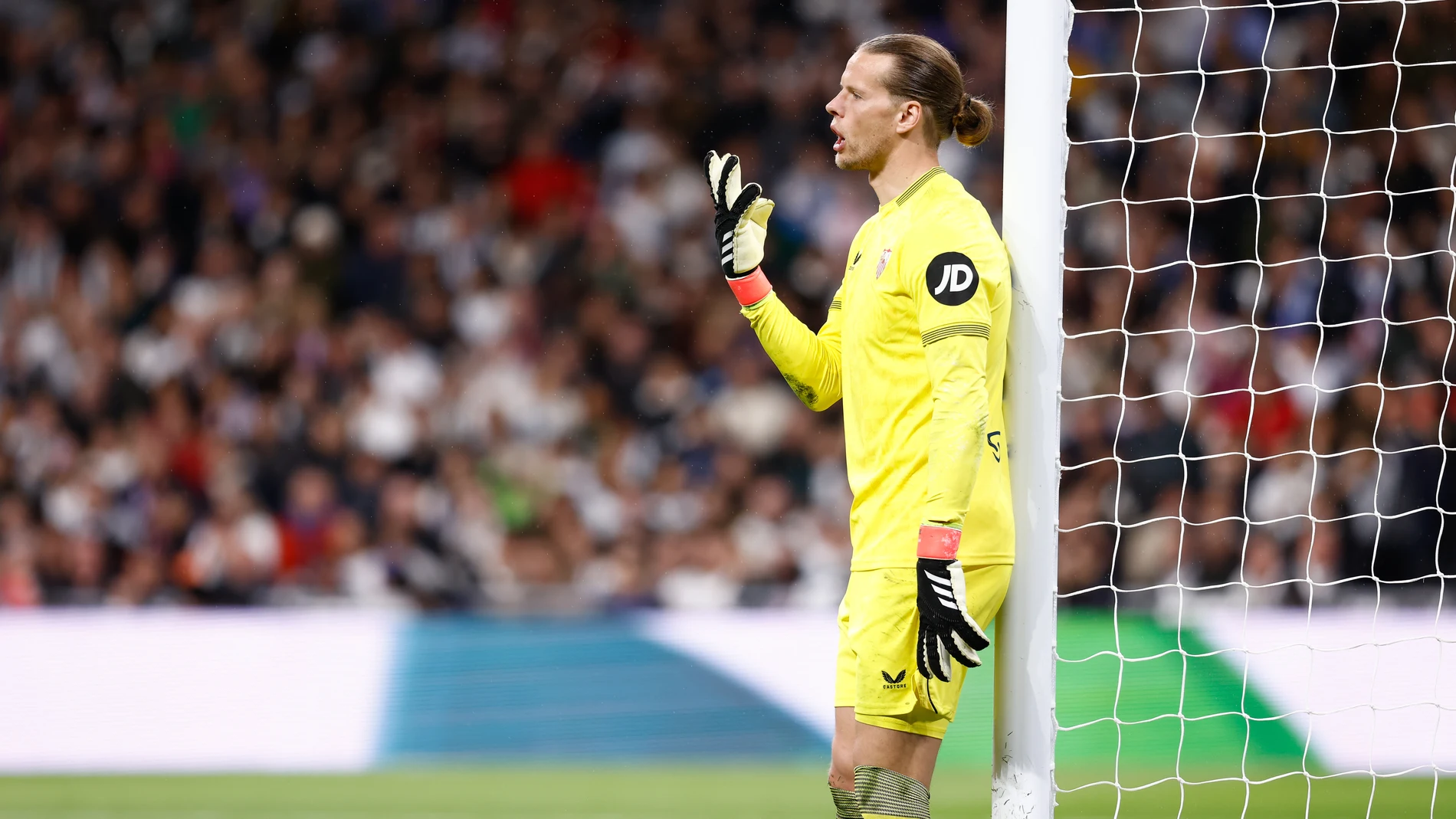 Orjan Nyland of Sevilla FC gestures during the Spanish League, LaLiga EA Sports, football match played between Real Madrid and Sevilla FC at Santiago Bernabeu stadium on February 25, 2024, in Madrid, Spain. AFP7 25/02/2024 ONLY FOR USE IN SPAIN