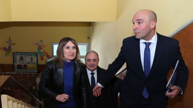  La consejera de Educación, Rocío Lucas, inaugura la XV Jornada de Orientación Universitaria del Colegio La Salle; acompañada del director de centro, Juan Antonio Rojo y del delegado de la Junta, José Antonio Rubio