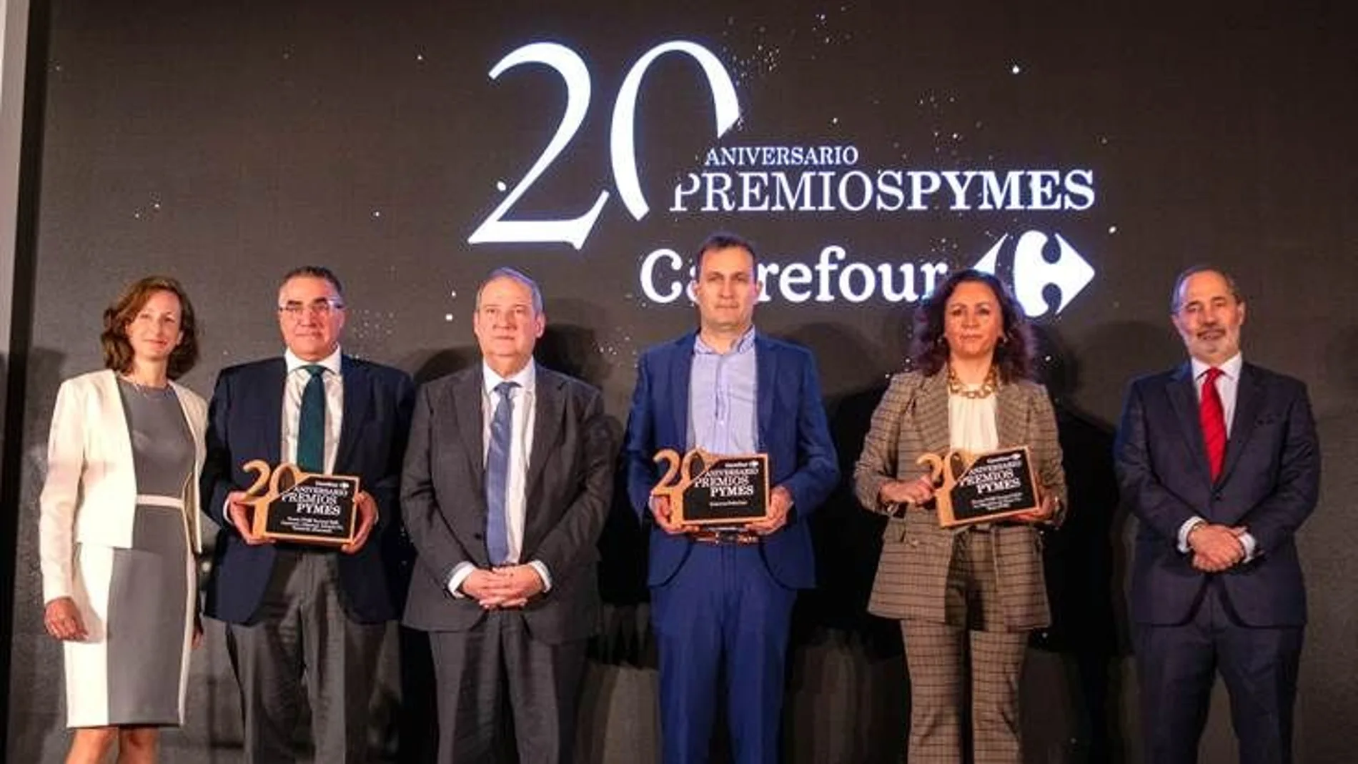 La empresa salmantina “Los Majadales de Flores” recibe el premio a Mejor PYME nacional, mientras que “EUROPRALINE, S.L Chocolates Trapa” recibe el galardón a la Mejor PYME en Transición Alimentaria de Castilla y León.