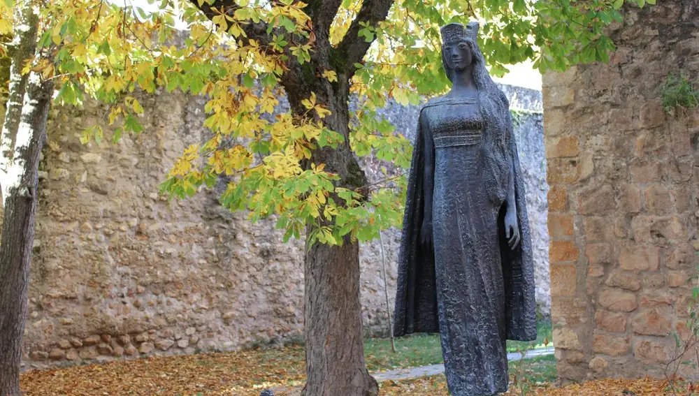 La princesa Kristina en una estatua en Covarrubias