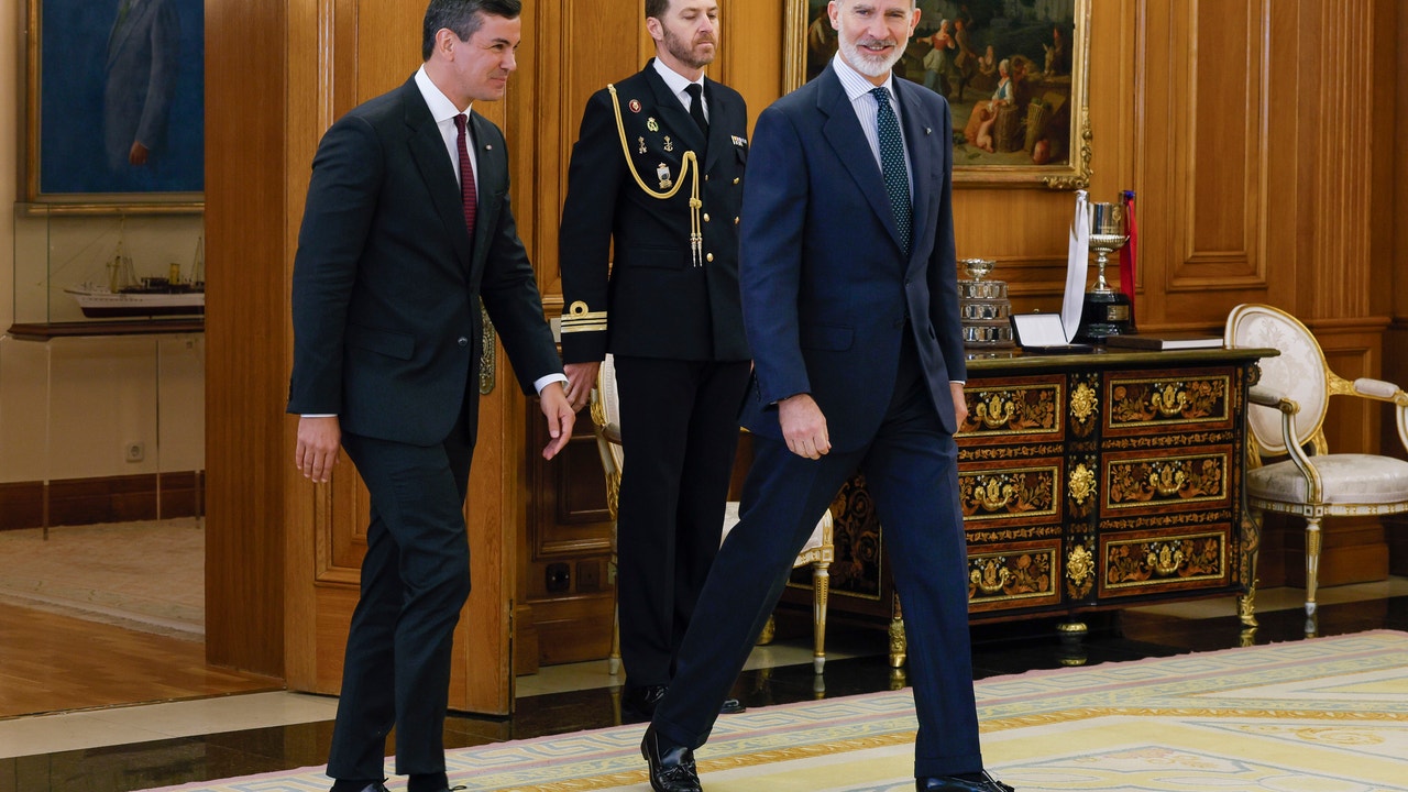 Le Roi reçoit le président du Paraguay au Palais de la Zarzuela