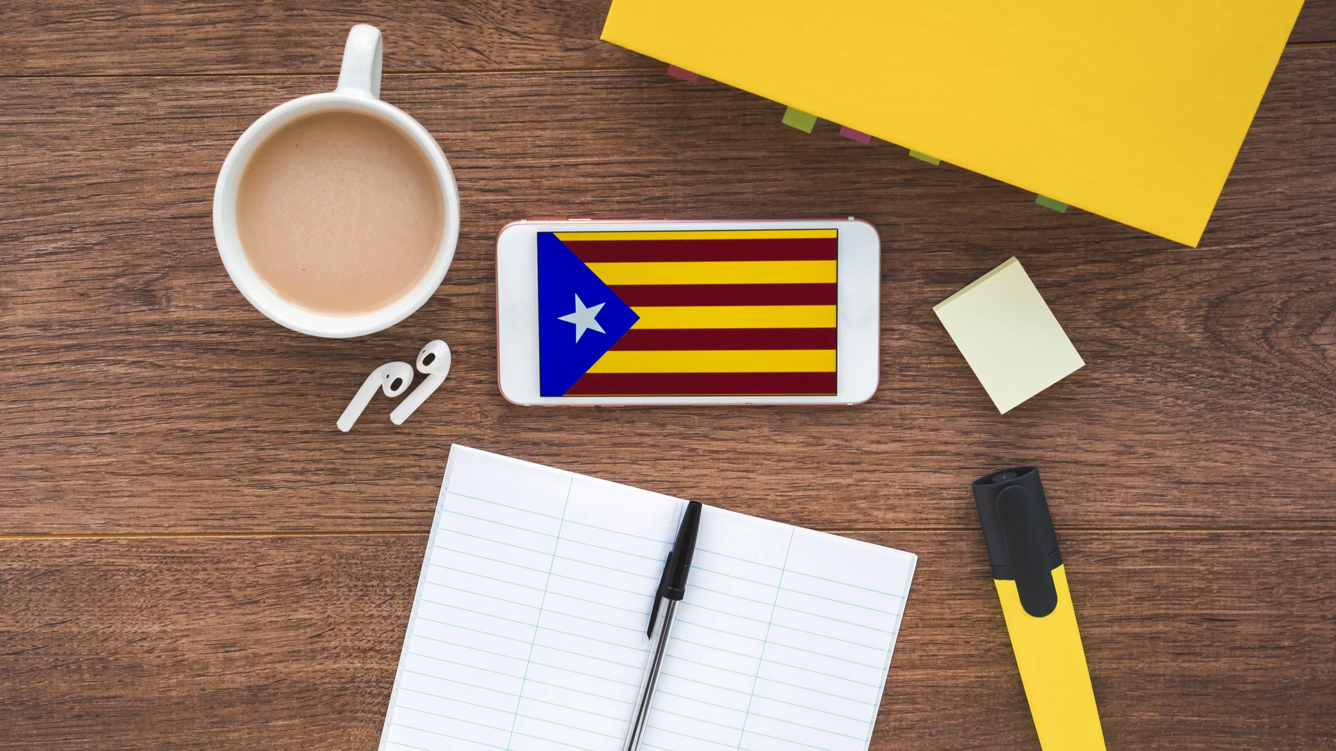 El catalán es lengua cooficial en Cataluña, junto al castellano