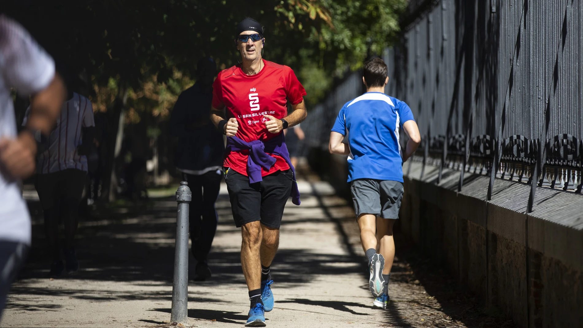 Runners por el Retiro en Madrid