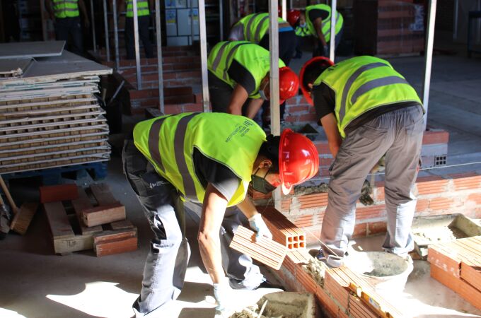 Los sectores más productivos se están imponiendo frente a la construcción