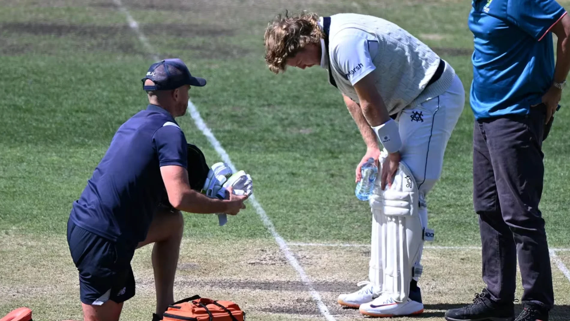 Tragedia en el mundo del cricket: un deportista sufre una conmoción cerebral tras un impacto en la cabeza