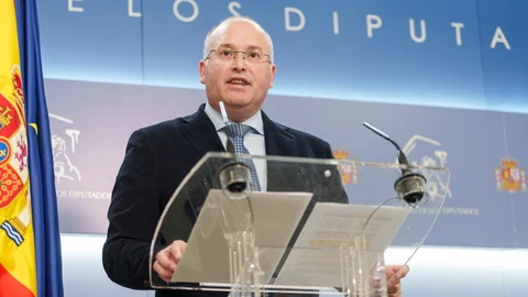 Tellado, del Partido Popular registra este lunes un escrito para pedir la dimisión de Armengol. David Jar