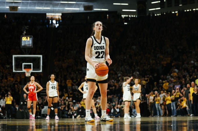 Caitlin Clark es la máxima anotadora histórica del baloncesto universitario estadounidense
