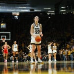 Caitlin Clark es la máxima anotadora histórica del baloncesto universitario estadounidense