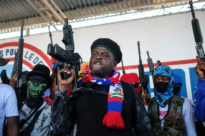 Jimmy Chérizier, el poderoso líder de las bandas criminales de Haití conocido como 'Barbecue' por quemar casas y cadáveres