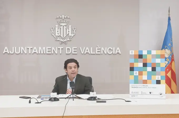 Mantener la ciudad de Valencia limpia en Fallas cuesta 2.735.000 euros 